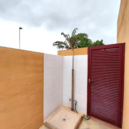 Ara Villa *